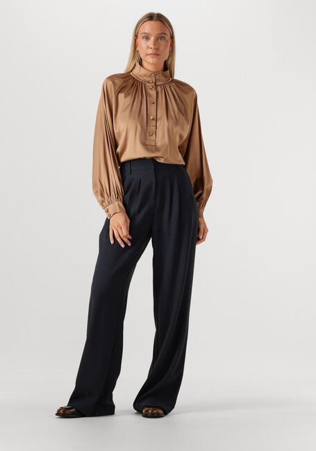 Gouden DEA KUDIBAL  NICOLA - large