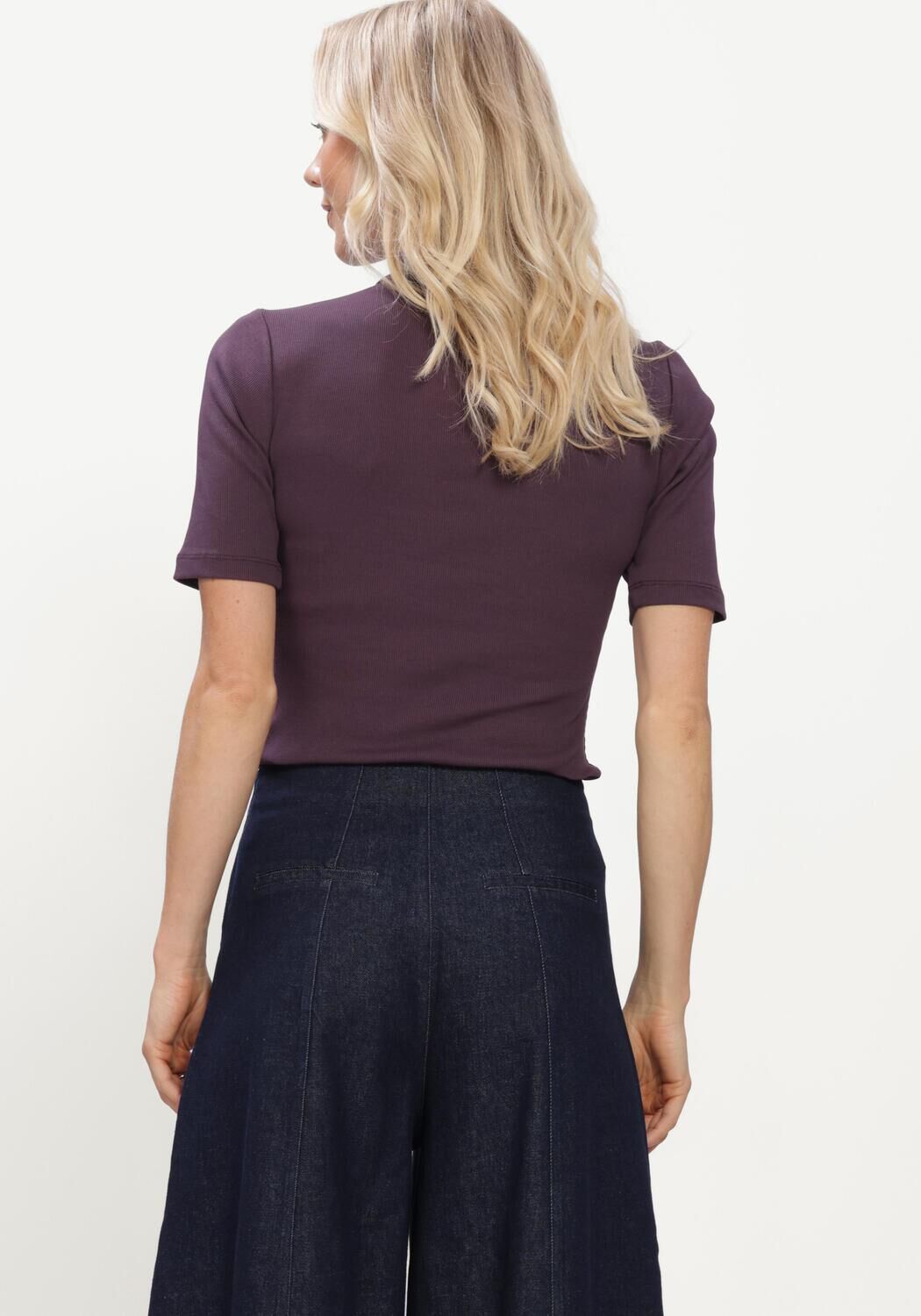 COPENHAGEN MUSE Haut CMSIV-TEE en violet - large