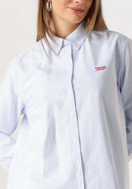 Lichtblauwe TOMMY JEANS  TJW RLX SCRIPT OXFORD SHIRT - large