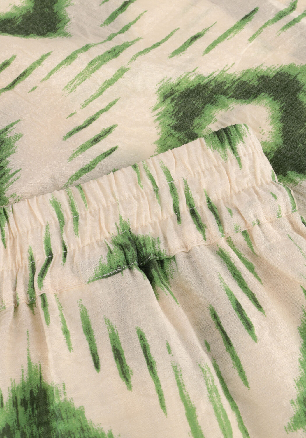 Zand OBJECT Broeken/jumpsuits OBJBERRY ANETTE HW SHORTS - large