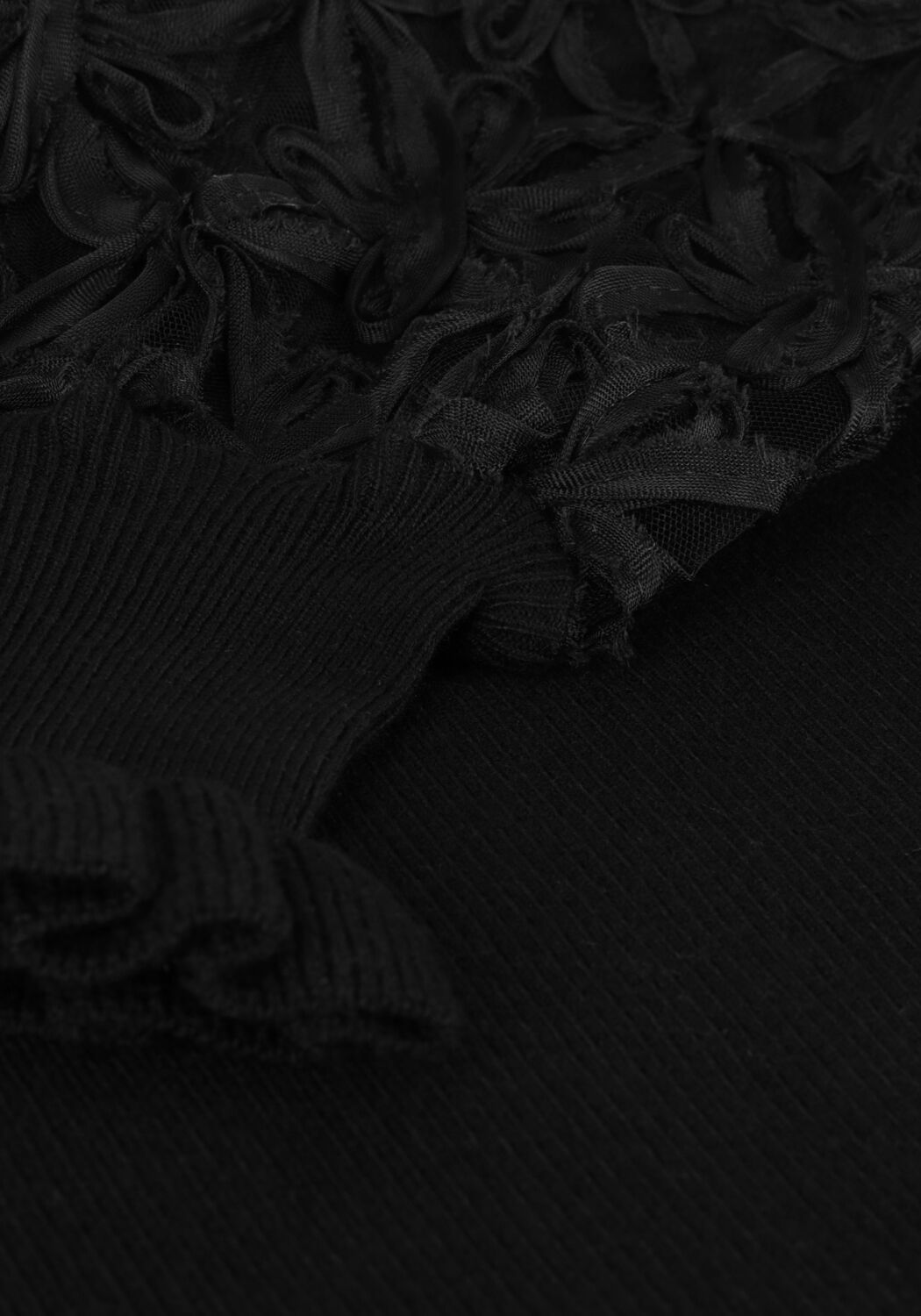 Y.A.S. YASFRILLME LS KNIT PULLOVER Hauts & T-shirts en noir - large