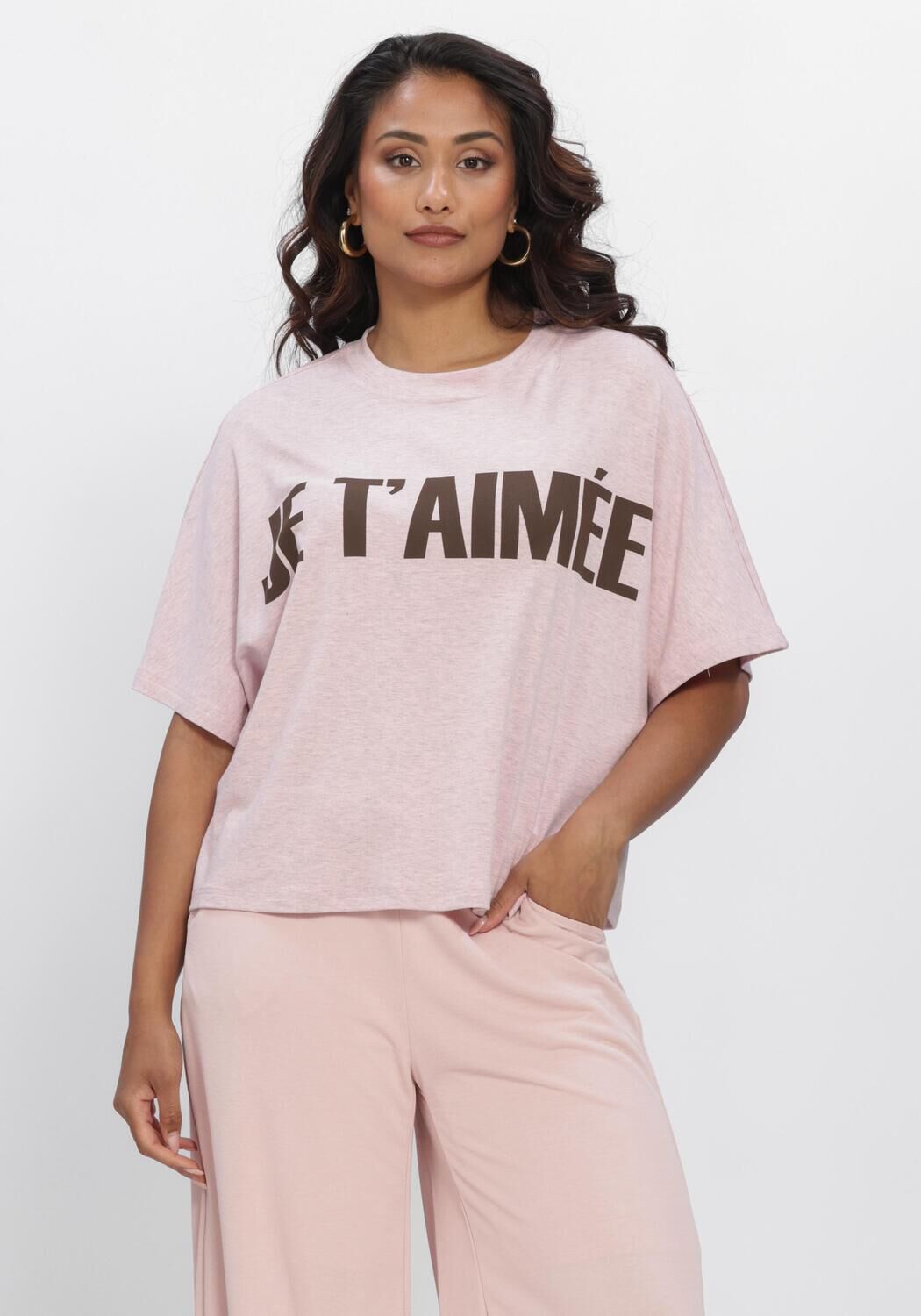 AIMEE THE LABEL SELARAHS T-SHIRT PRINT Hauts & T-shirts en rose - large