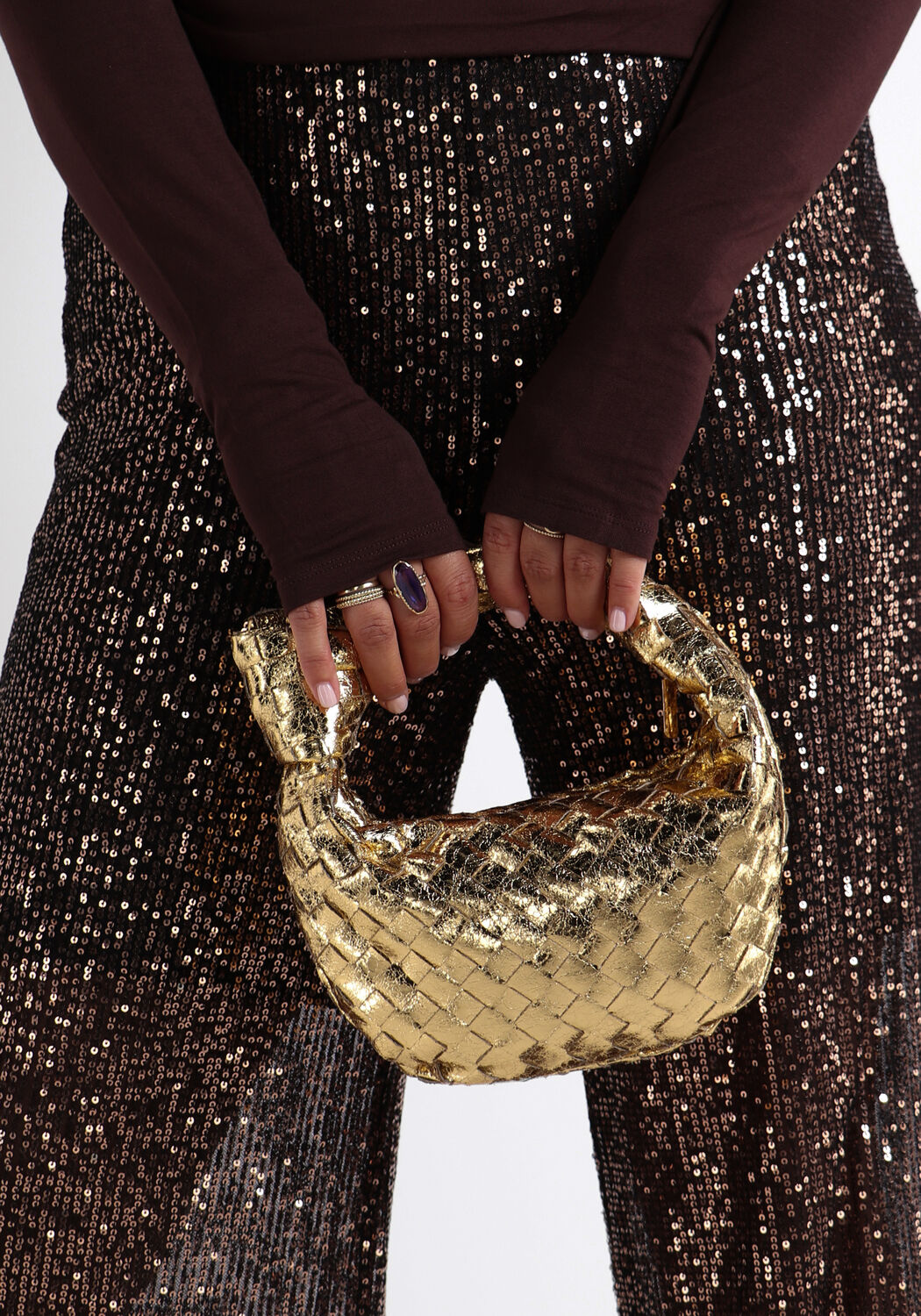 NOTRE-V X FLORINE Sac bandouli&egrave;re en or - large