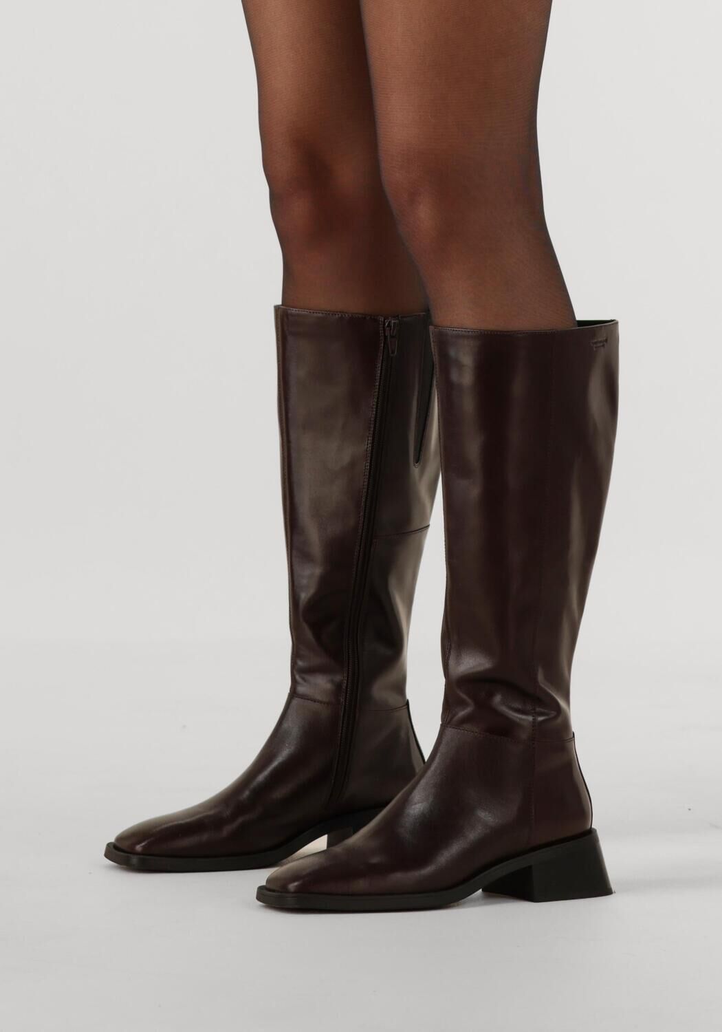 VAGABOND SHOEMAKERS Bottes hautes NELLA 001 en noir - large