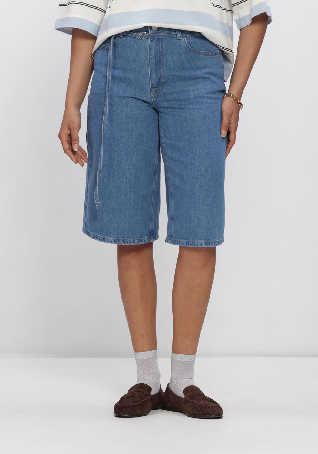 SELECTED WOMEN Pantalon courte SLFTENNA MW BERMUDA DENIM SHORTS en bleu - large