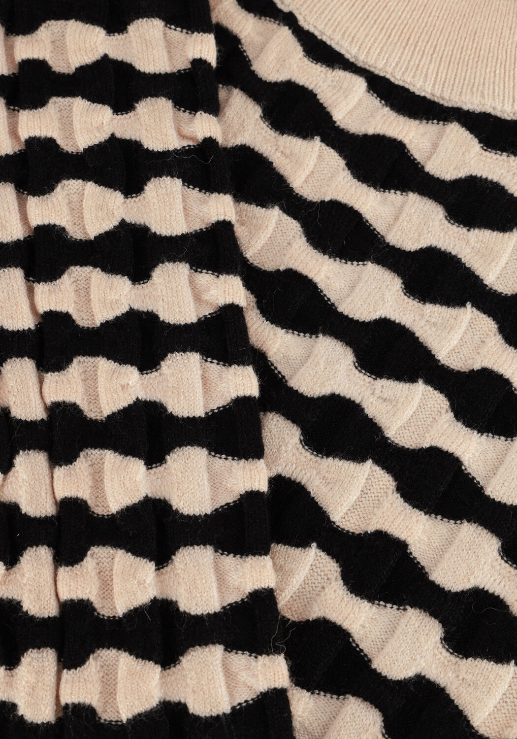 ANOTHER LABEL Pull ASTER KNITTED PULL en noir - large