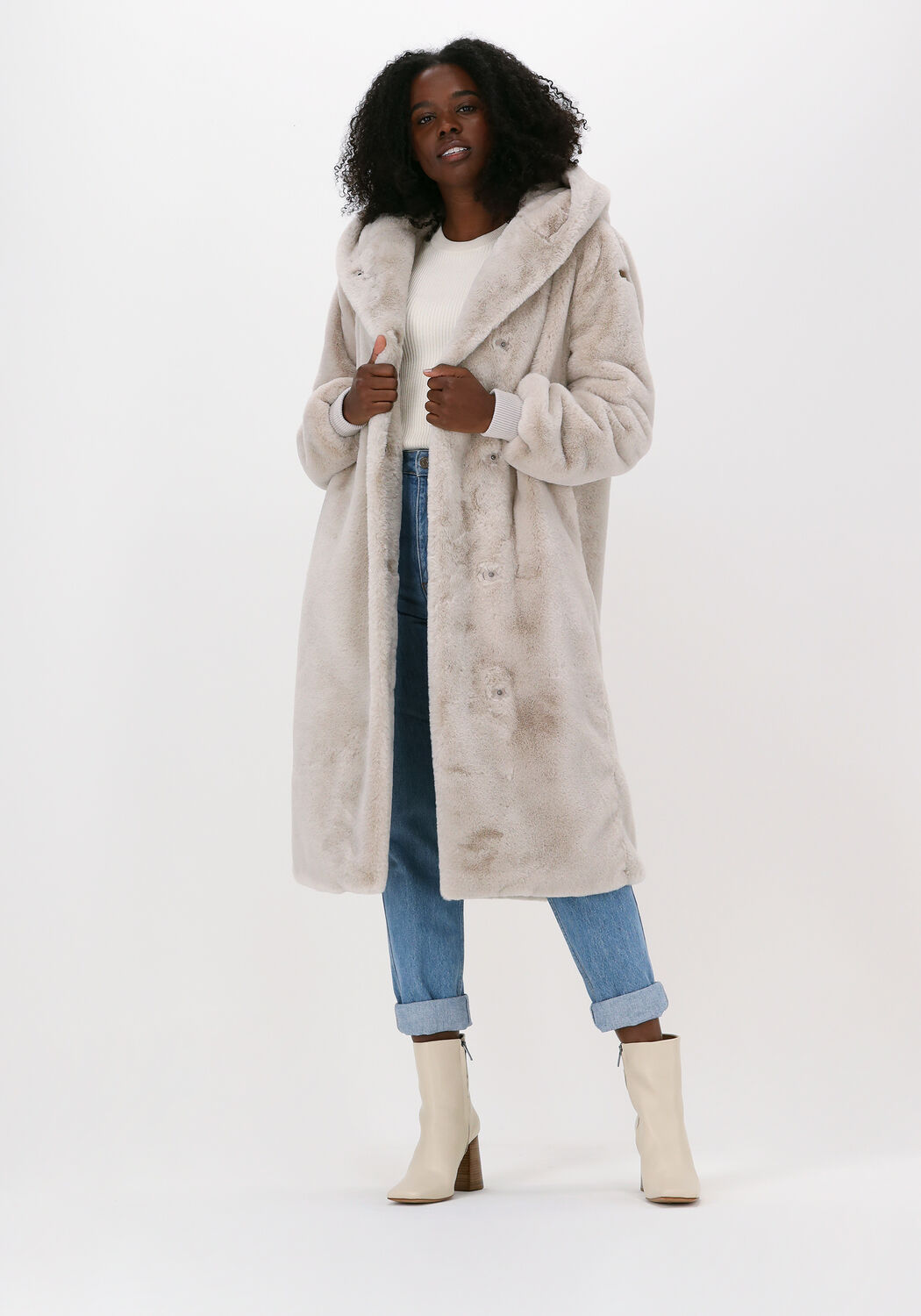 MOSCOW Manteau en fausse fourrure NADJANA cru Omoda