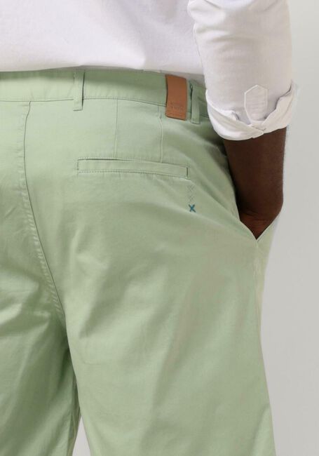 SCOTCH & SODA Pantalon courte STUART - GARMENT-DYED COTTON-BLEND TWILL SHORT en vert - large