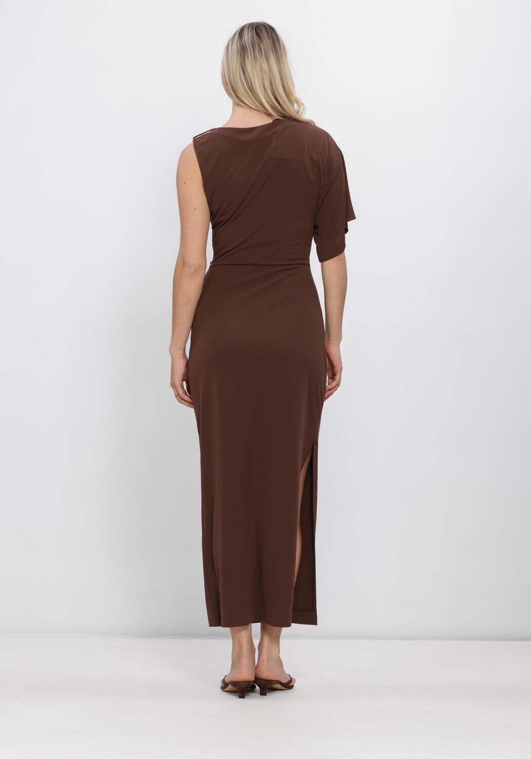 DANTE6 Robe maxi ALIKI ASYMMETRICAL MAXI DRESS en marron - large