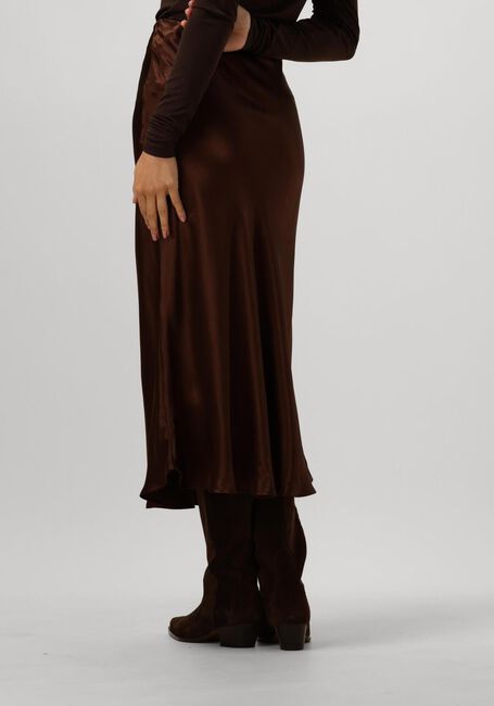 VANILIA Jupe midi BIAS SATIN SKIRT en marron - large