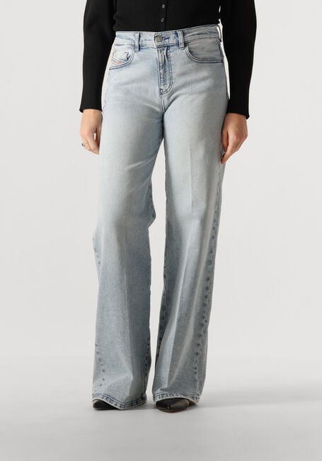 Lichtblauwe DIESEL Wide jeans 1978 D-AKEMI - large