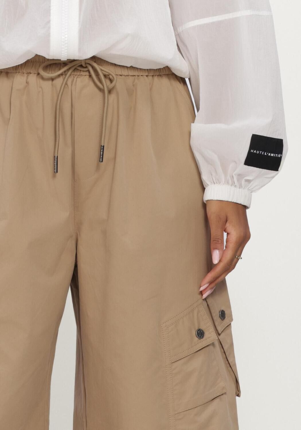Beige HAUTE L'AMITI&Eacute; Cargobroeken AIR ZIP TALL PANT - large
