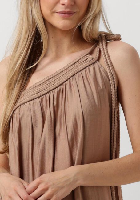 CO'COUTURE Robe midi HERA ASYM DRESS en beige - large