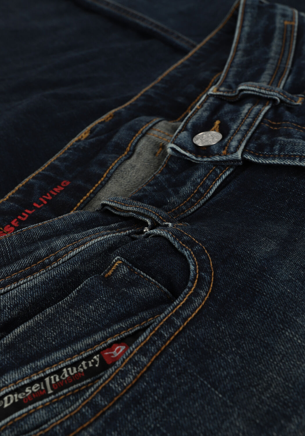 DIESEL Skinny jeans 1979 SLEENKER Bleu fonc&eacute; - large