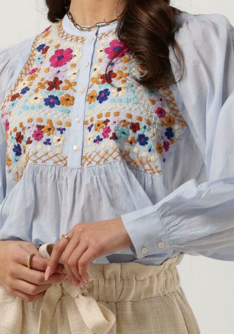 Lichtblauwe ANTIK BATIK  LENY BLOUSE - large