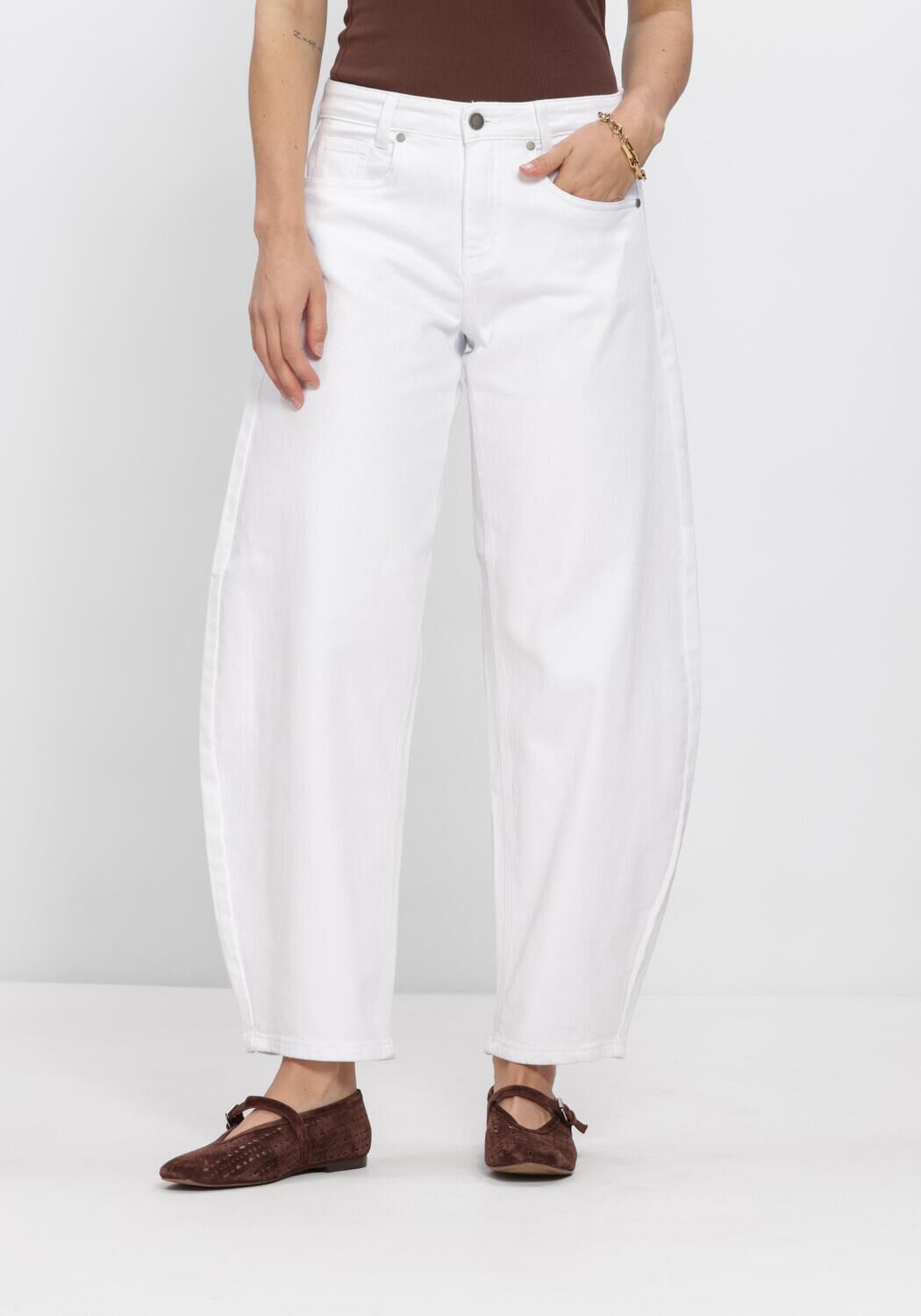 Witte MY ESSENTIAL WARDROBE Broeken/jumpsuits MWHOTTIE 157 HIGH BARREL - large