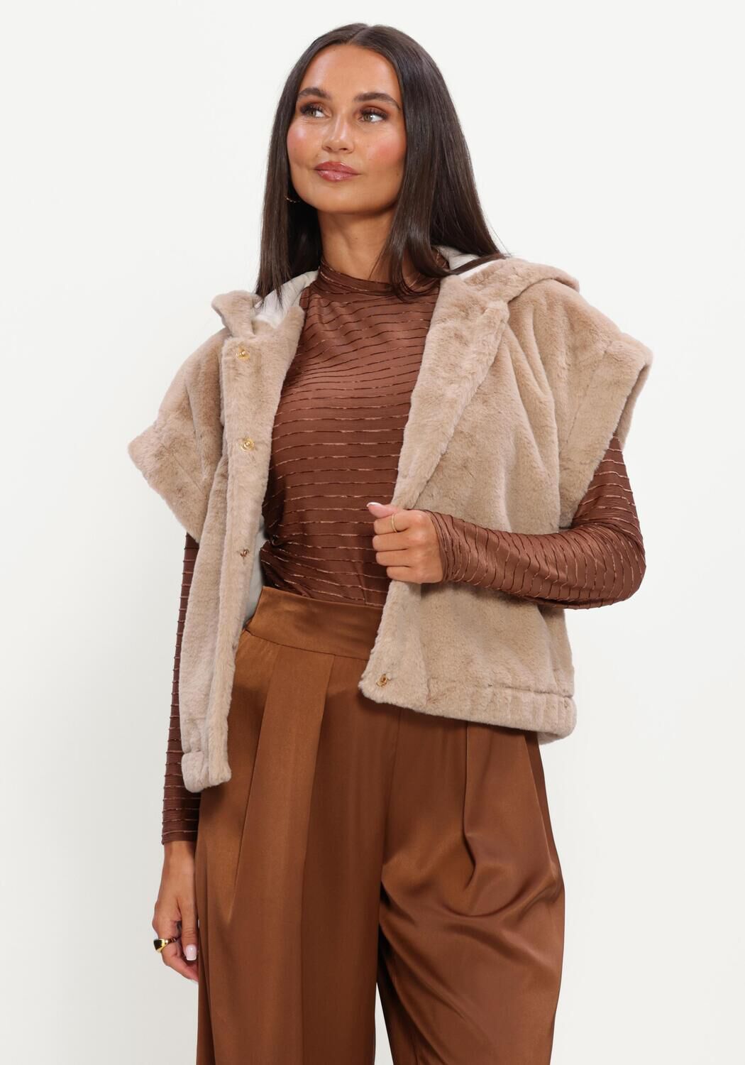 NUKUS Gilet XANDRA GILET en beige - large