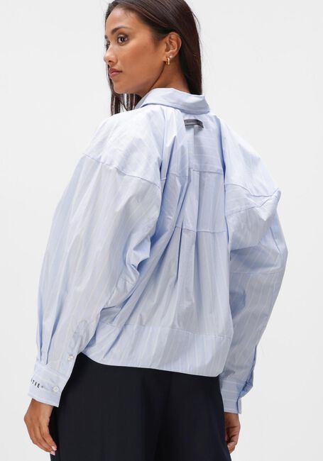 HAUTE L'AMITI&Eacute; SOPHIE STRIPE SHIRT Blouses en bleu - large