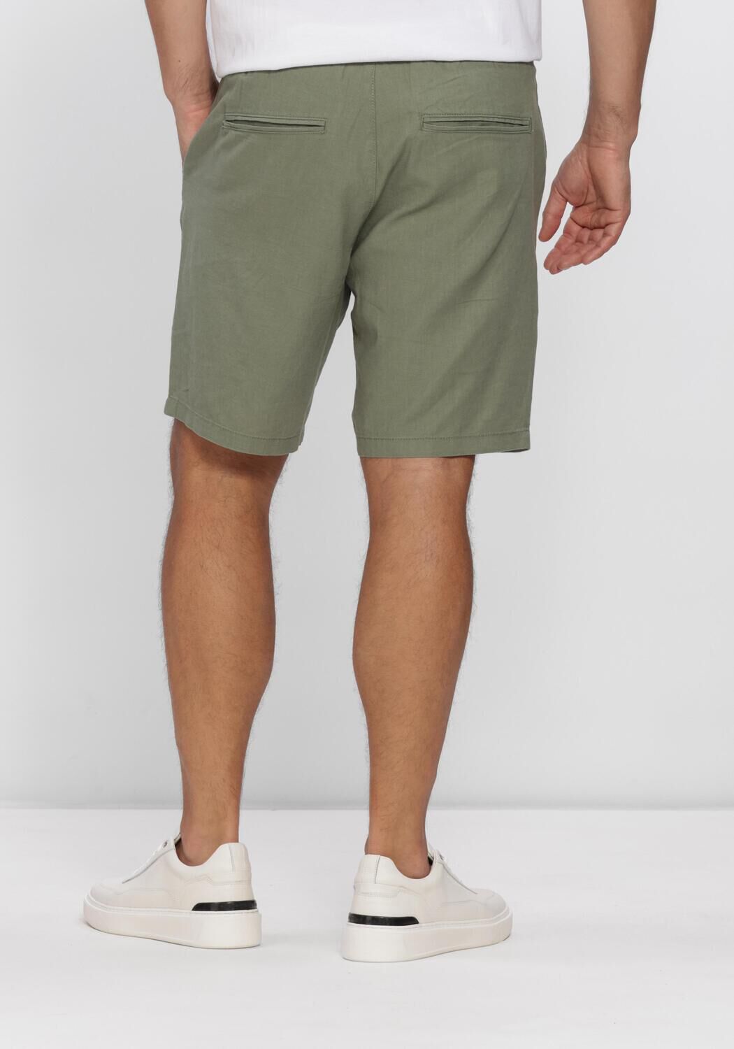Groene MATINIQUE Korte broek MABARTON SHORT - large