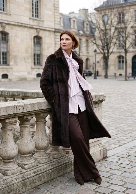 BEAUMONT Manteau en fausse fourrure COBY COAT en marron - large