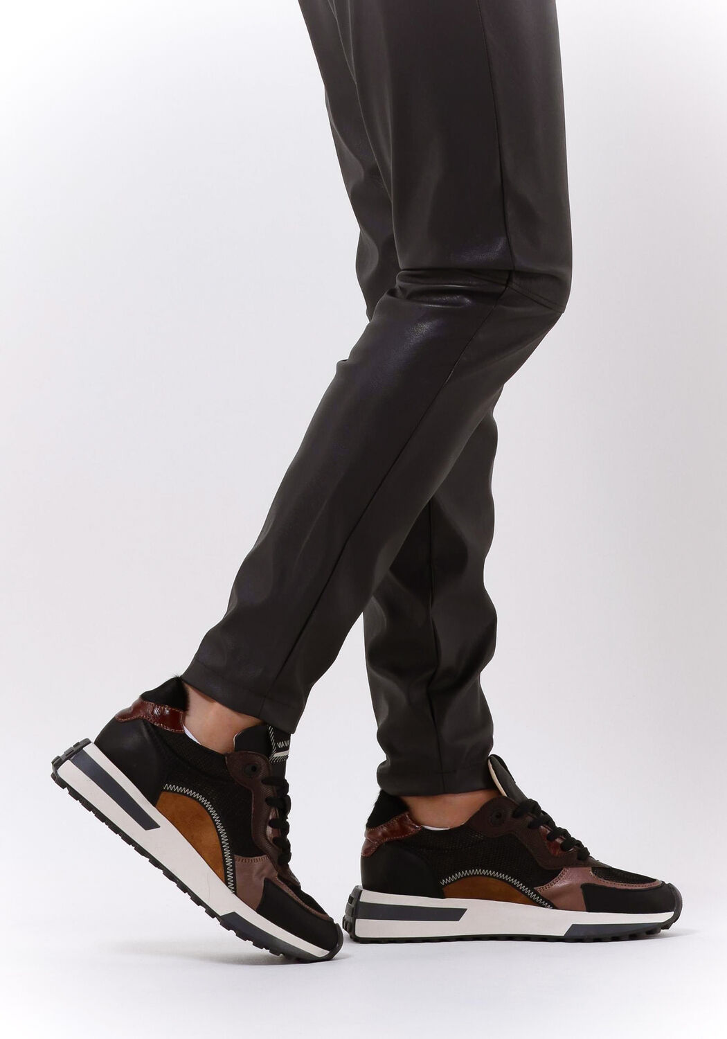 Zwarte VIA VAI Sneakers POSY - large