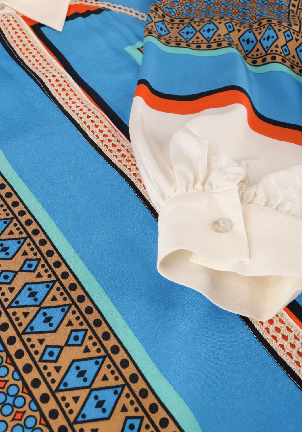 NUKUS TATUM BLOUSE Blouses en marron - large