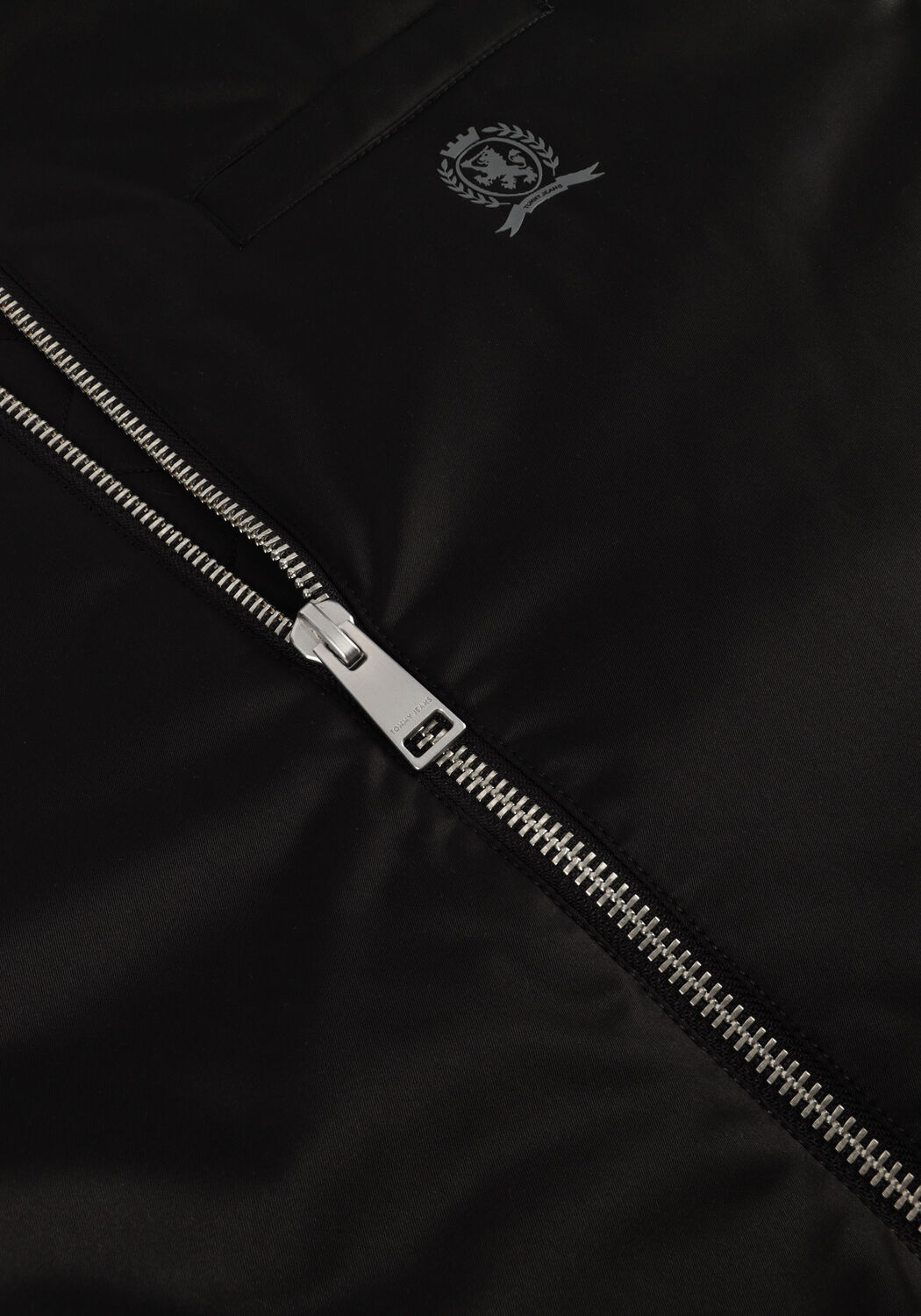 TOMMY JEANS Jack TJW LONGLINE BOMBER JACKET en noir - large