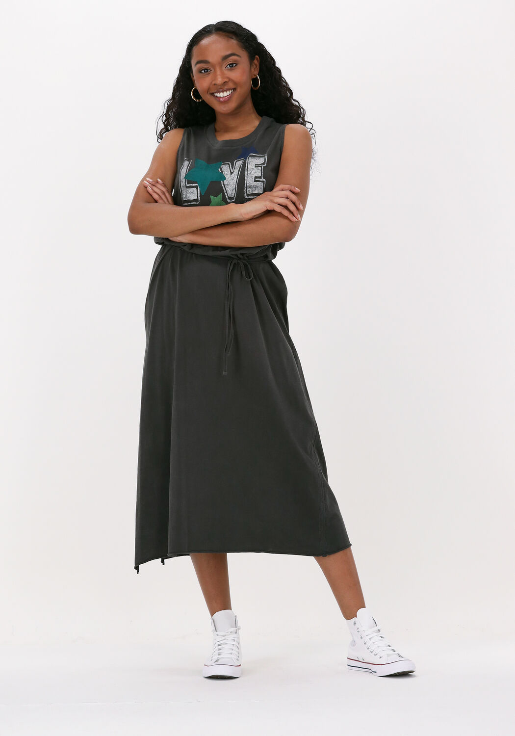 Leon and harper robe hot sale