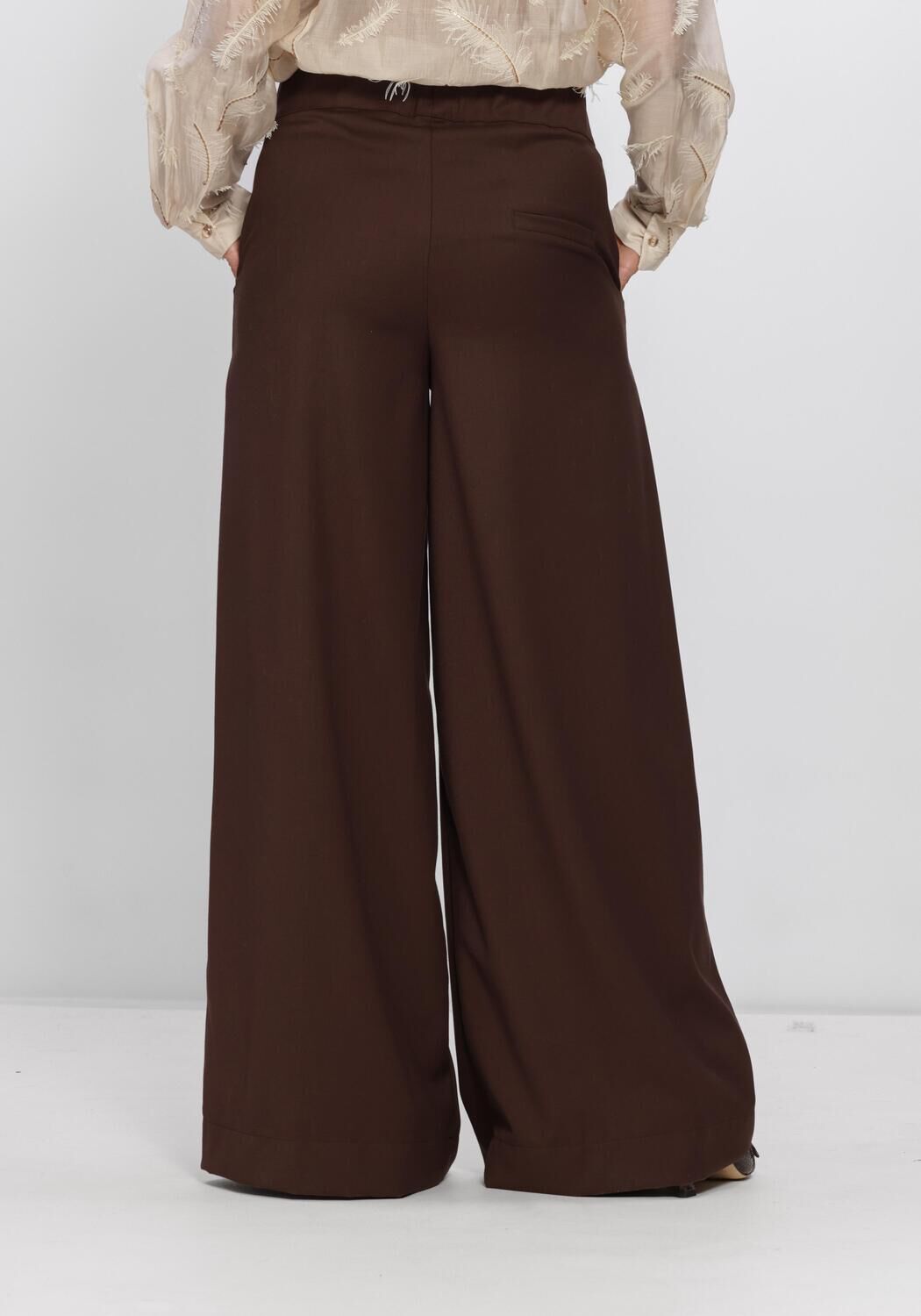 NUKUS Pantalon large LIEVE PANTS en marron - large