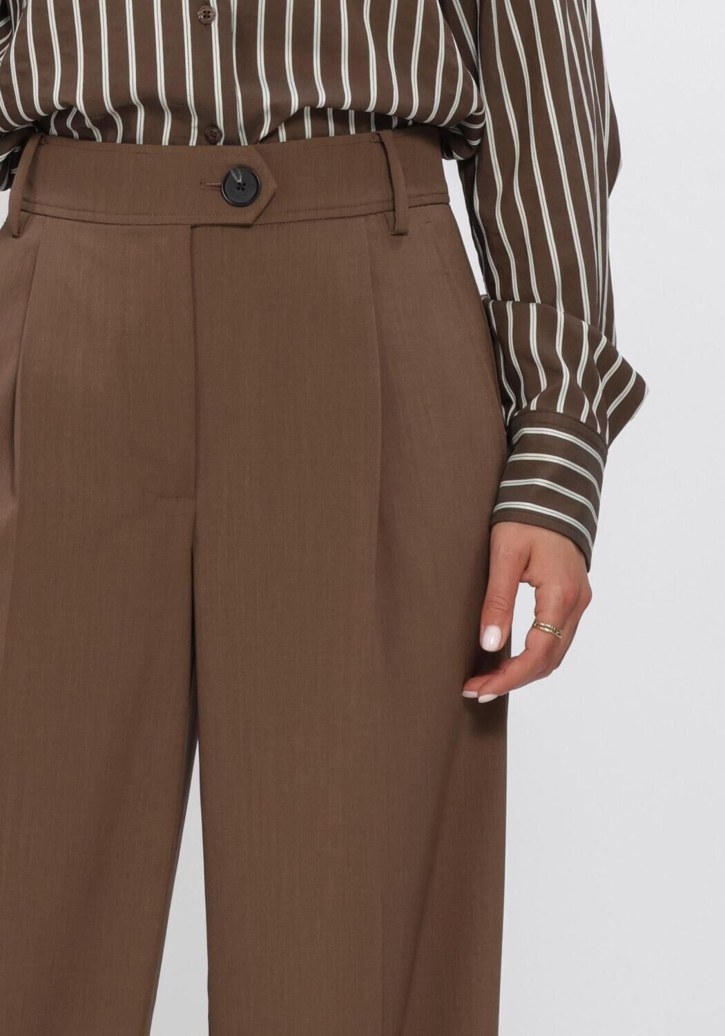 Bruine SECOND FEMALE Broeken/jumpsuits CLARSIE TROUSERS - large
