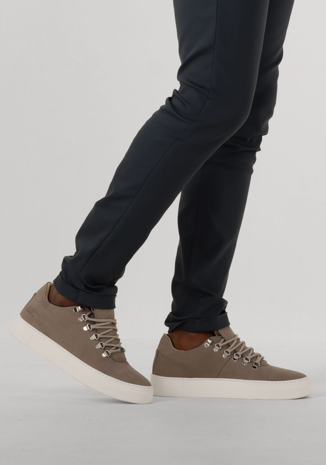 Grijze NUBIKK Sneakers JAGGER CLASSIC - large