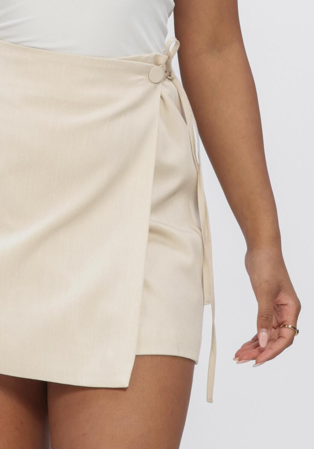 Creme Y.A.S. Rokken YASFRIDA HW WRAP SKIRT - large