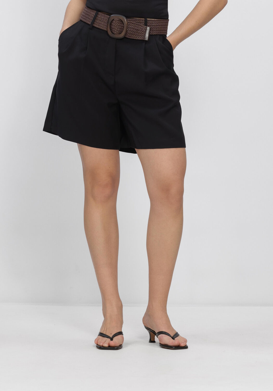 Zwarte WITHBLACK Broeken/jumpsuits WBLMARITSA HW TAILORED SHORTS - large
