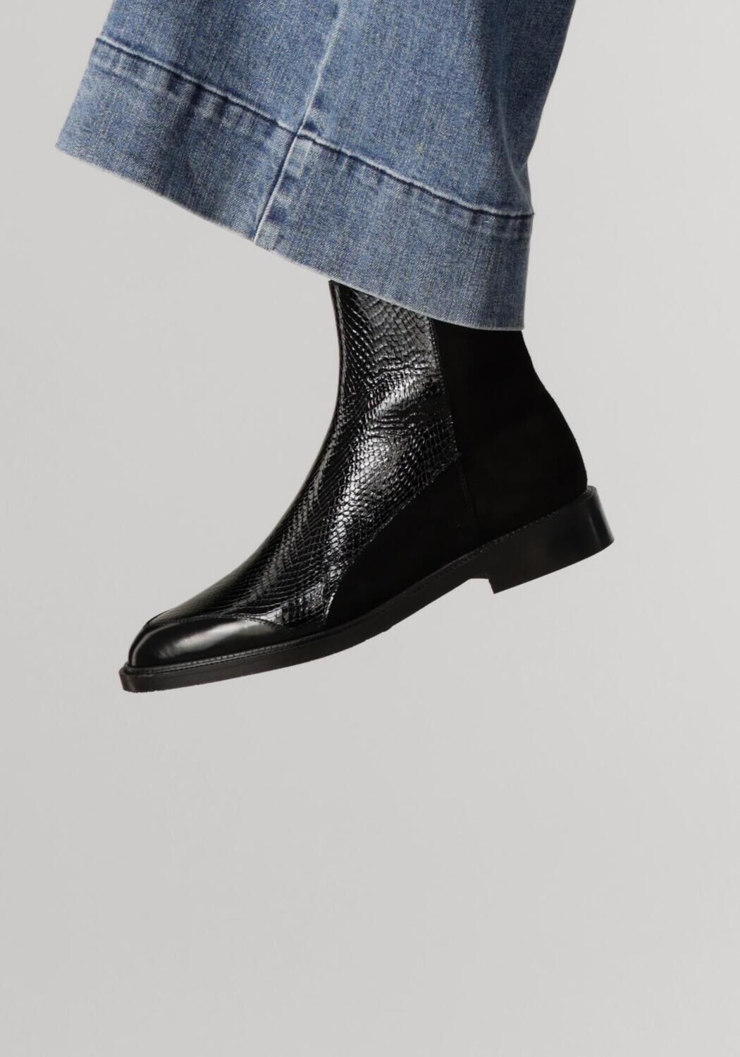 Zwarte PERTINI Enkellaarsjes 32848 - large