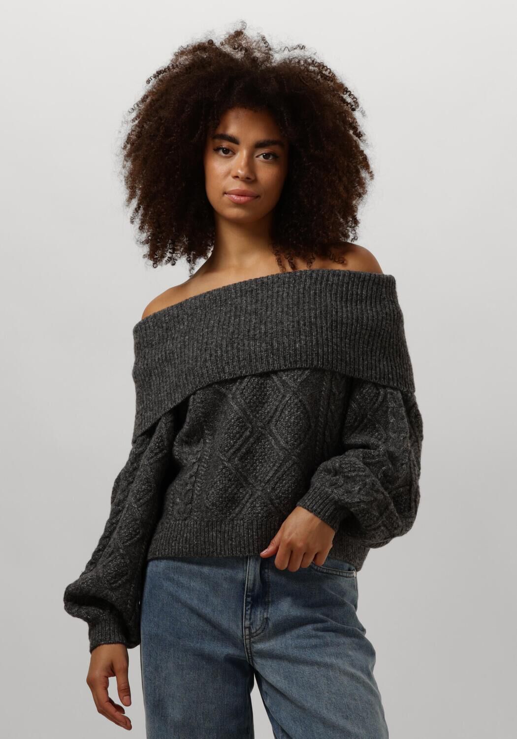 Grijze GESTUZ Trui ADIEGZ OFF SHOULDER Omoda