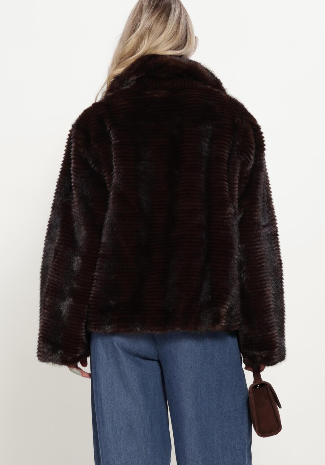 FREEBIRD Manteau en fausse fourrure ORIANA en marron - large