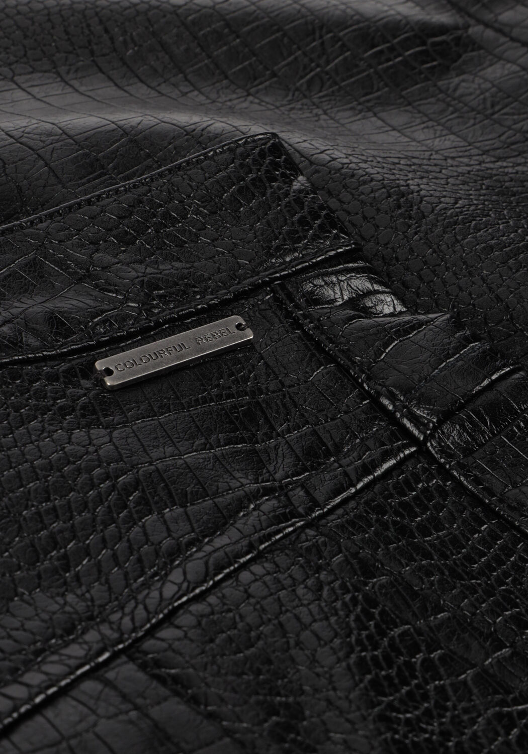 Zwarte COLOURFUL REBEL Broeken/jumpsuits LINDE CROCO VEGAN LEATHER SHORT - large