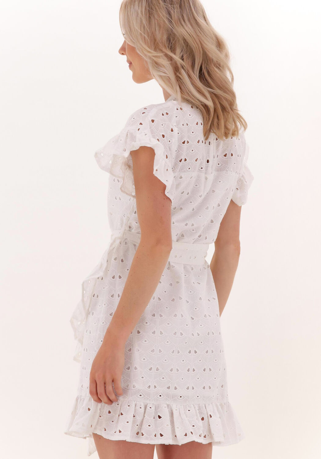 Witte online ruffle jurk