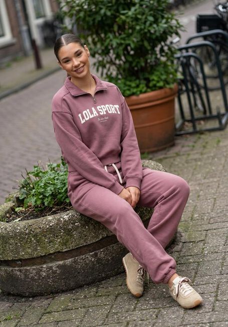 THE LOLA CLUB Pantalon de jogging JAYLA PANTS en rose - large