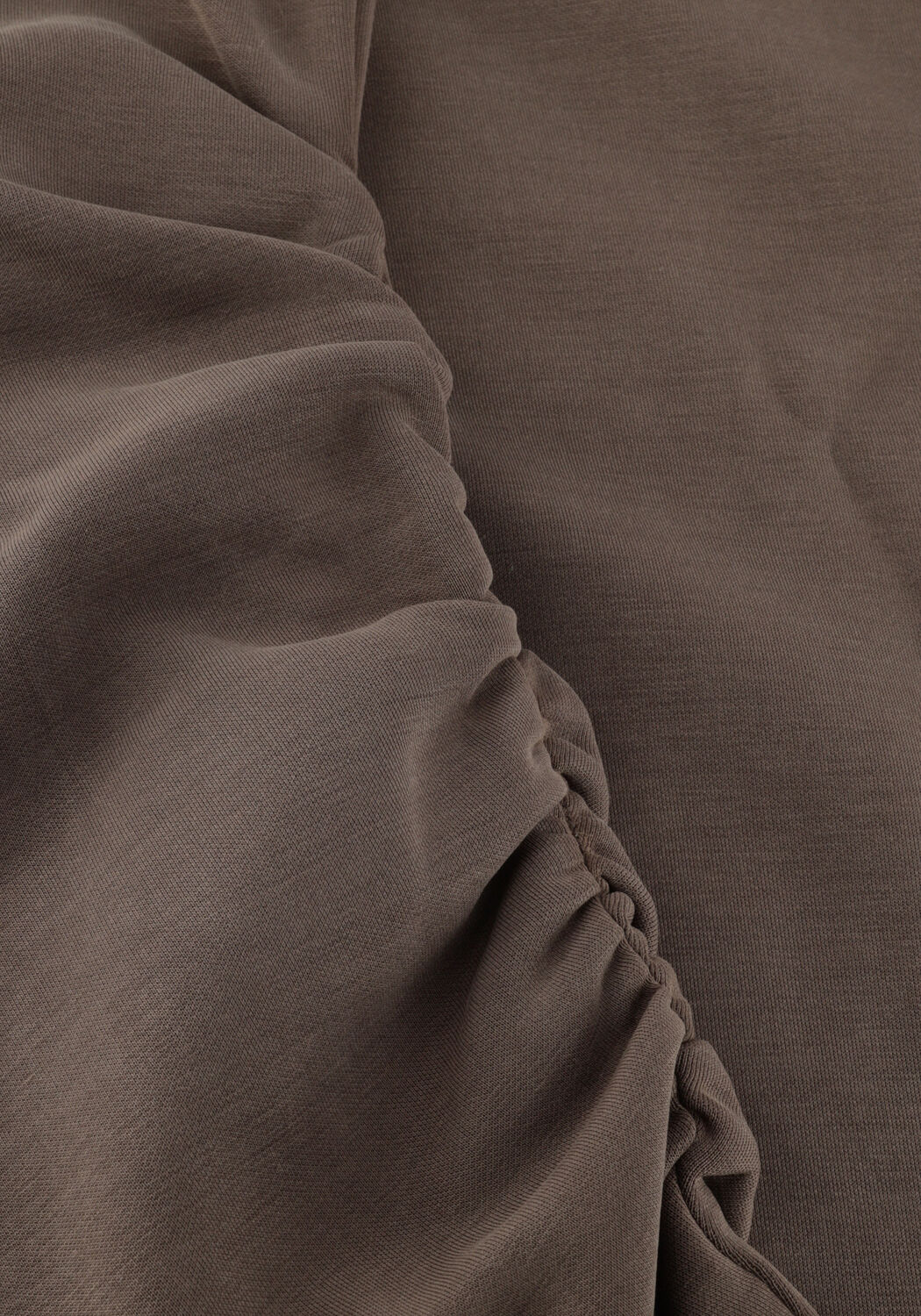 MY ESSENTIAL WARDROBE T-shirt MWHELLE ASSYMETRIC TEE en marron - large