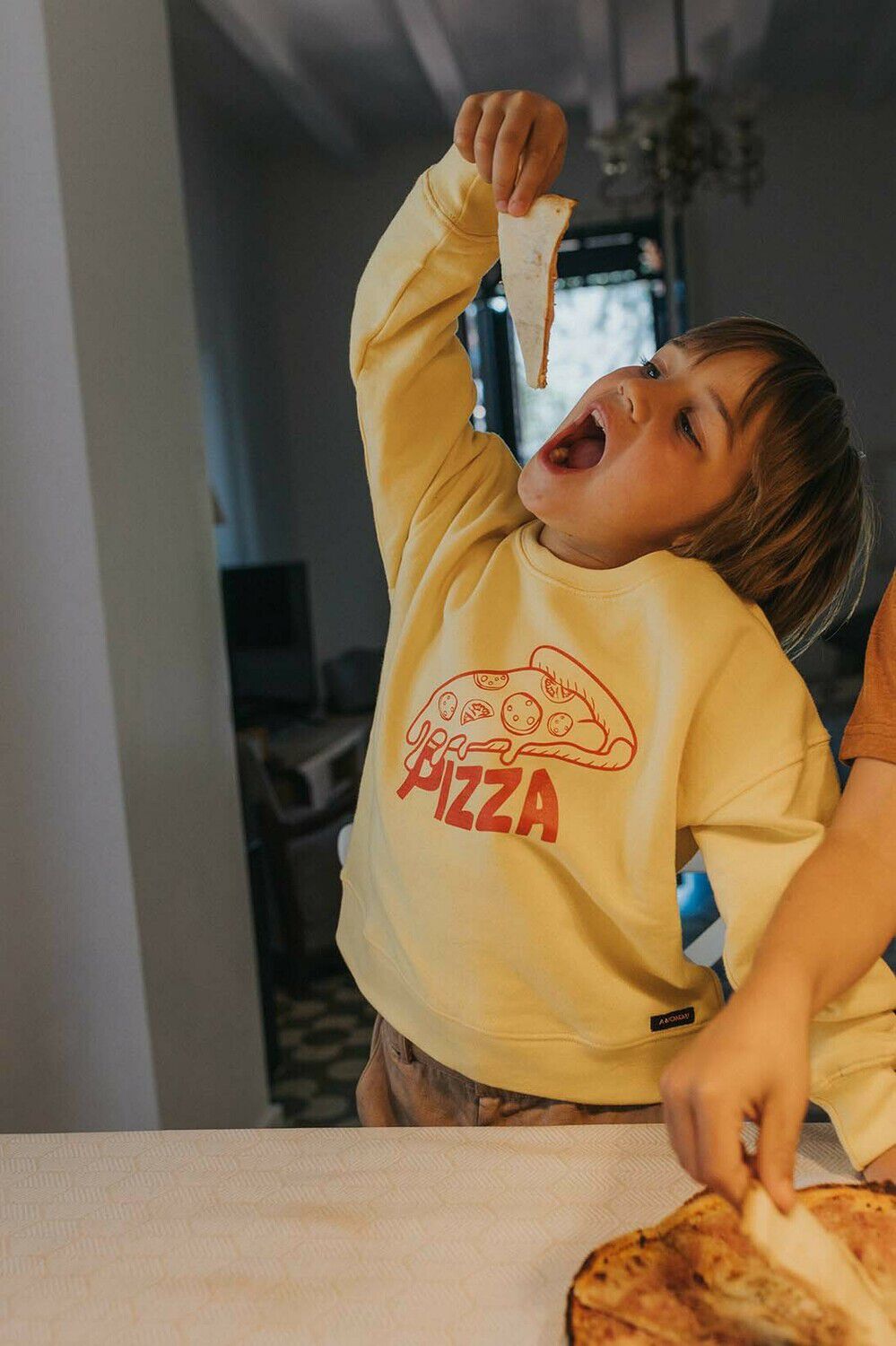 A MONDAY IN COPENHAGEN Chandail ZIGGY BLOUSE en jaune - large