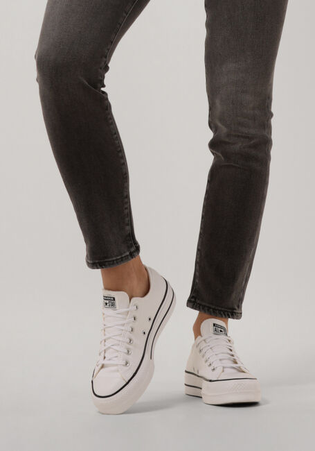 Witte CONVERSE Sneakers CHUCK TAYLOR ALL STAR LIFT OX Witte CONVERSE Sneakers CHUCK TAYLOR ALL STAR LIFT OX - large