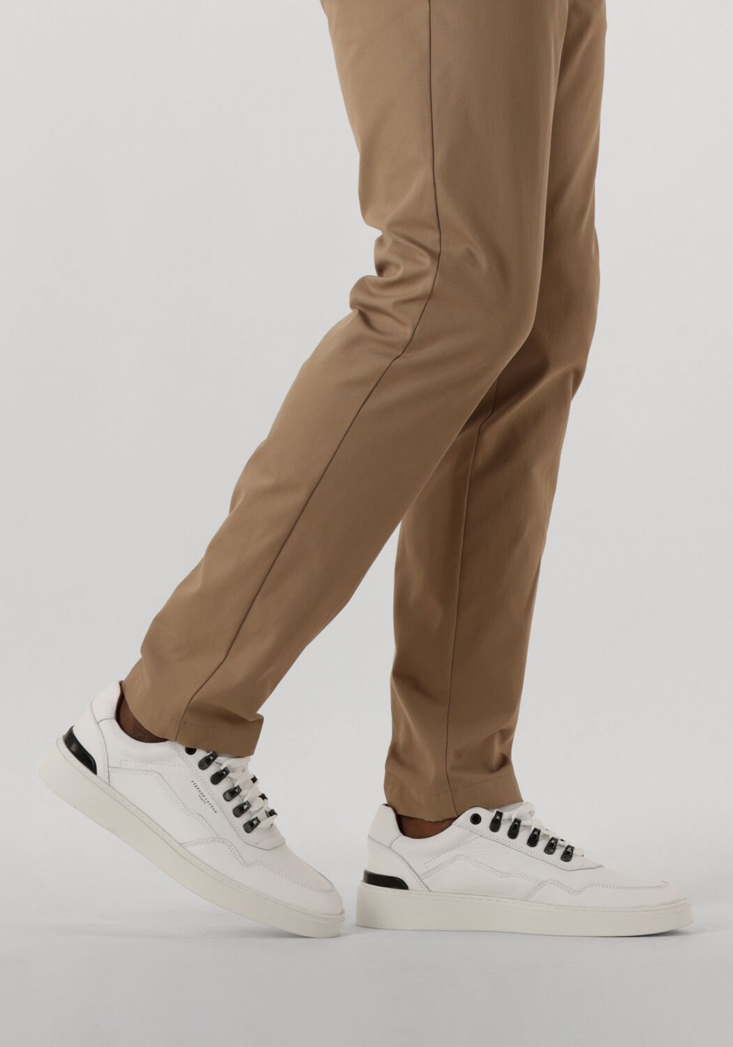 STEFANO LAURAN Baskets basses LJ2502 en blanc - large