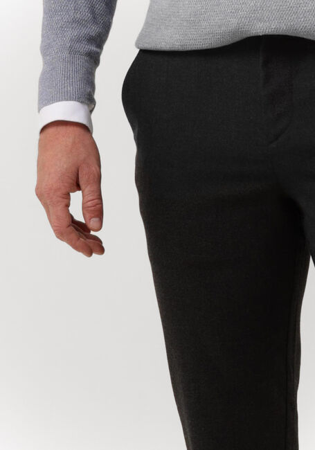 PLAIN Pantalon JOSH 043 en gris - large