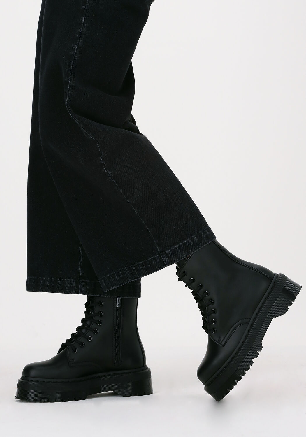 DR MARTENS Bottines &agrave; lacets JADON II MONO en noir  - large