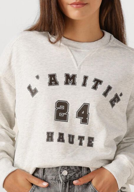 Lichtgrijze HAUTE L'AMITIÉ Trui COLLEGE CURVE SWEAT - large