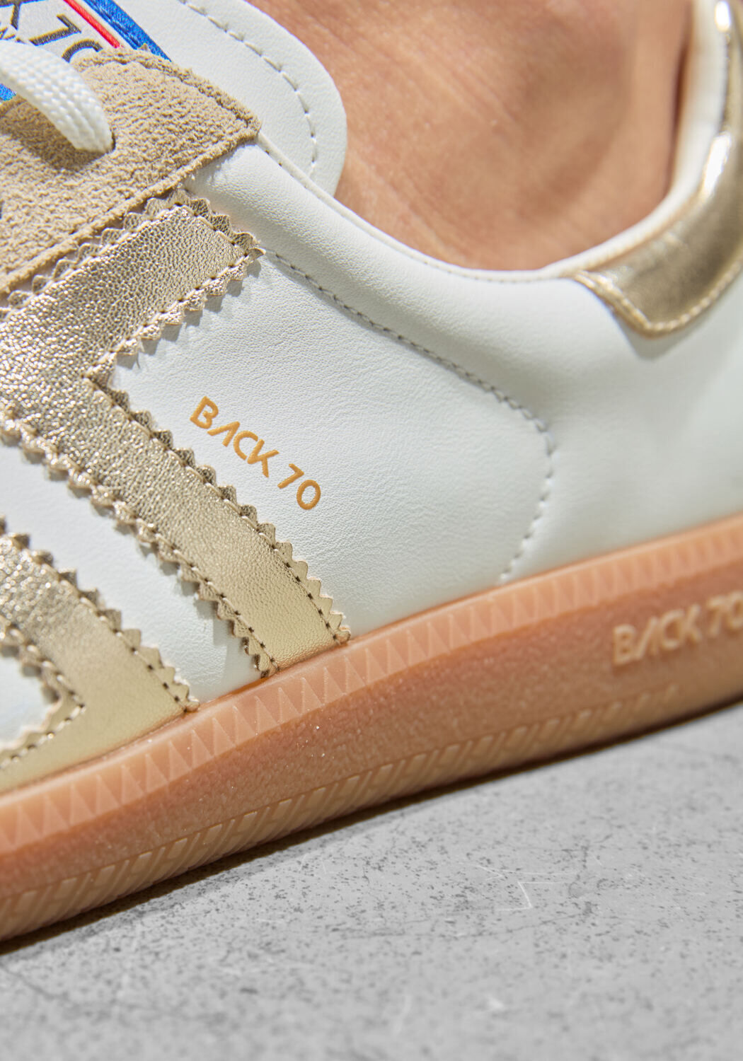 Gouden BACK70 Sneakers CLOUD - large