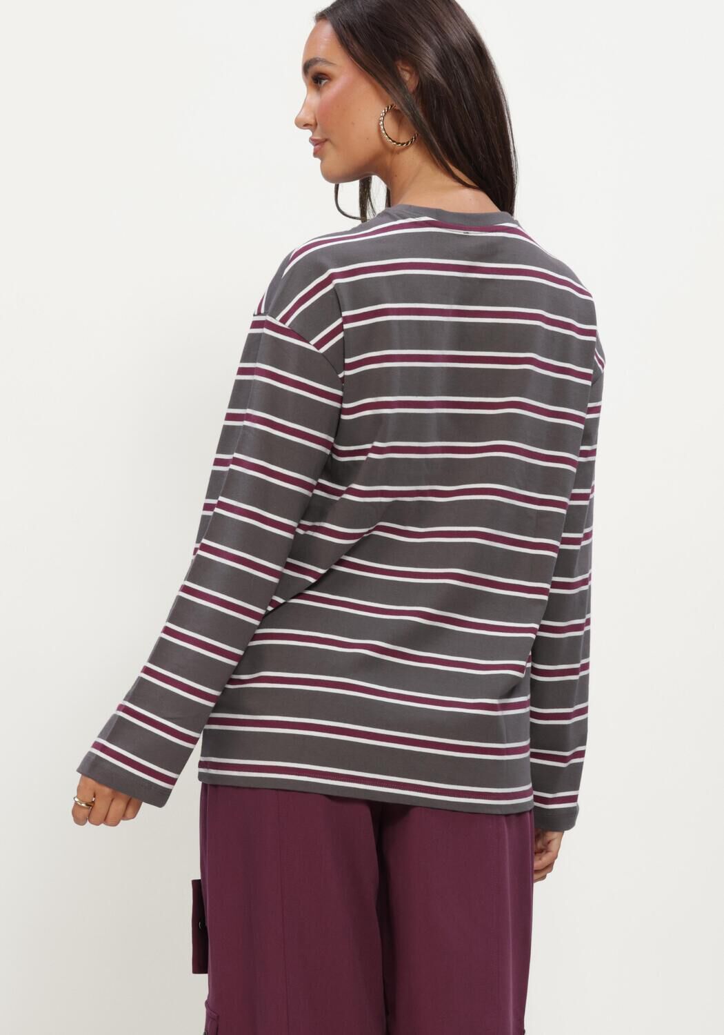 ALIX THE LABEL LADIES KNITTED STRIPE LONGSLEEVE T-SHIRT Hauts & T-shirts en gris - large