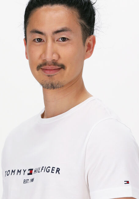 TOMMY HILFIGER T-shirt TOMMY LOGO TEE en blanc - large