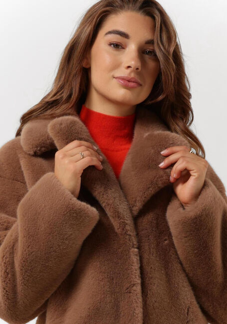 STAND STUDIO Manteau en fausse fourrure CAMILLE COCOON COAT Sable - large
